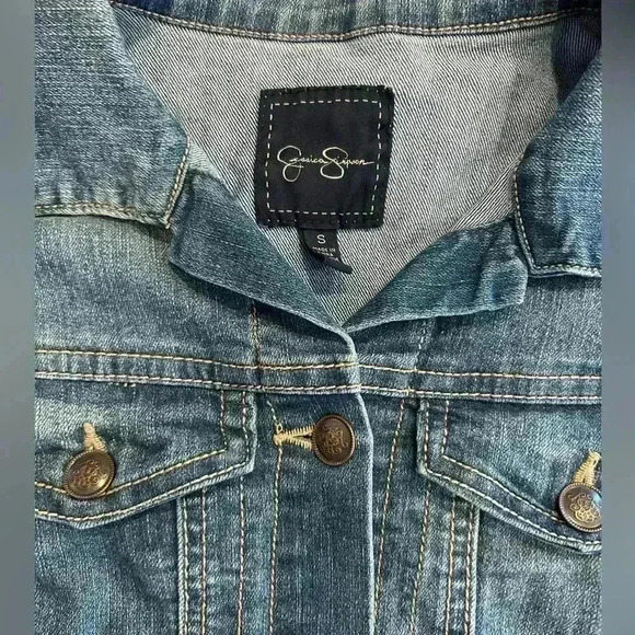 Women’s Jean/Denim jacket. Size small. Jessica Simpson. Stretchy. - Picture 2 of 7